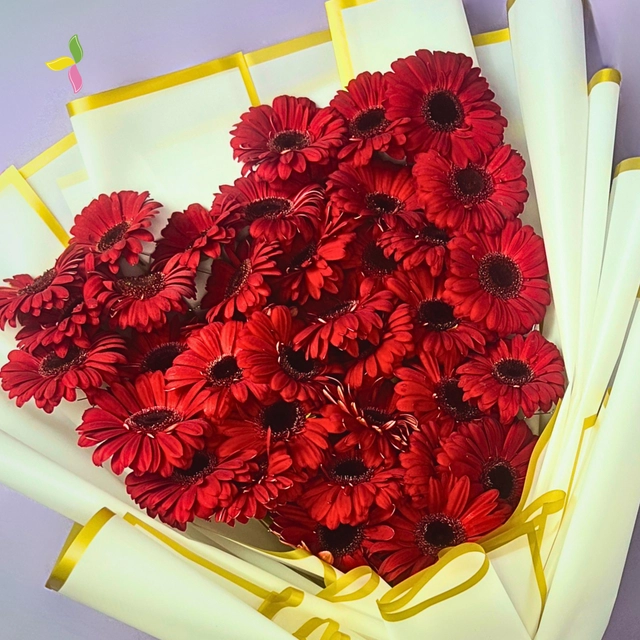 Ramo corazón de 36 Gerberas