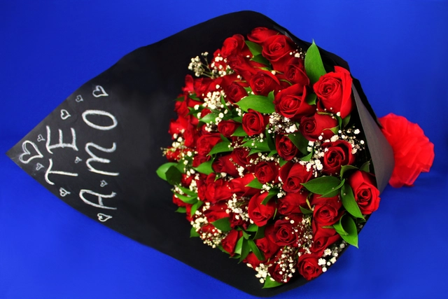 Ramo 50 Rosas con baby y ruscus