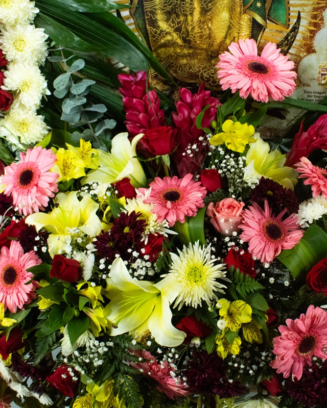 Corona de Flores Virgen de Guadalupe