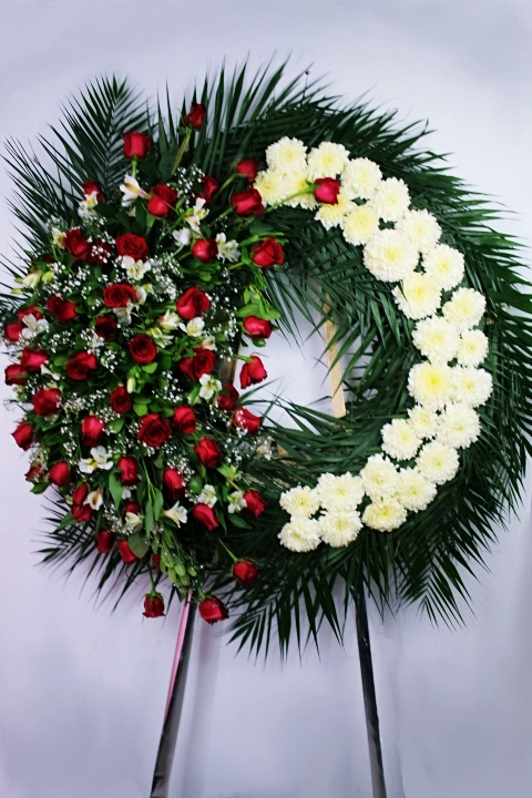 Corona Funeraria con Rosa Roja.