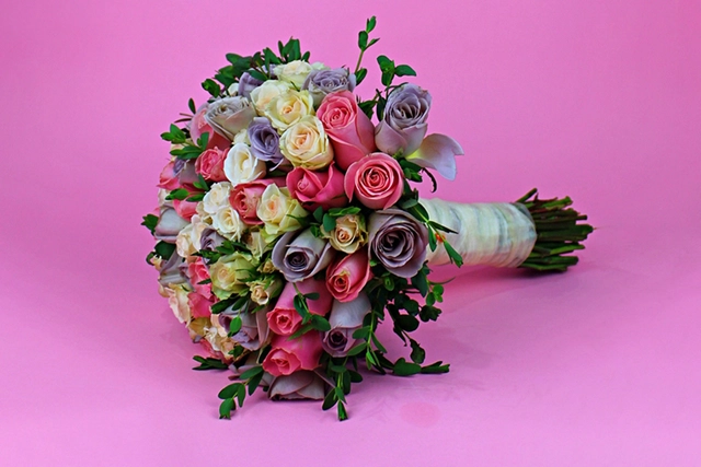 Ramo de Novia con 50 Rosas Pastel