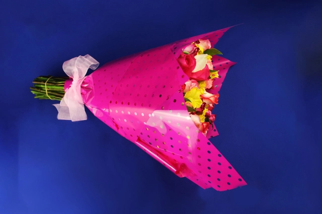 Ramo de 24 Rosas Combinadas