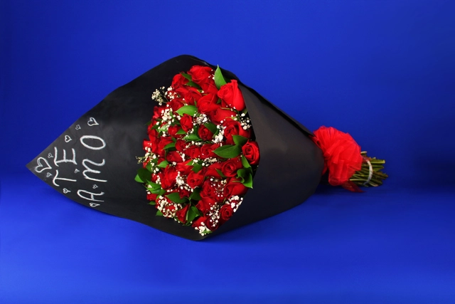 Ramo 50 Rosas con baby y ruscus